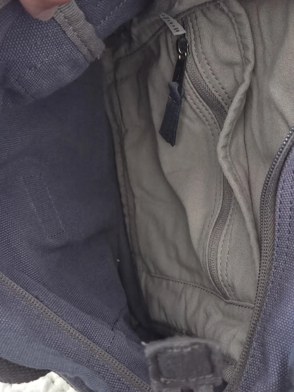 Duluth Trading Co Navy Canvas Messenger Bag with Black Strap